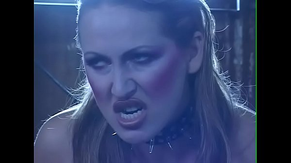 Intervista al vampiro. Film di sesso estremo. Protagonisti: Mandy Bright.