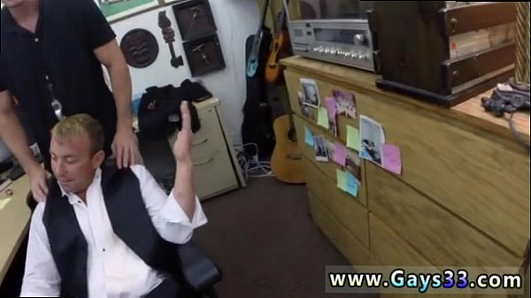 Zeichnungen von schwulen Adonis und Nacktfotos von Adonis, zukünftiger Bräutigam, bekommt Analsex