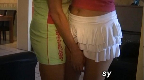 CONSOLADOR CON CORREA ENTRE NOVIAS