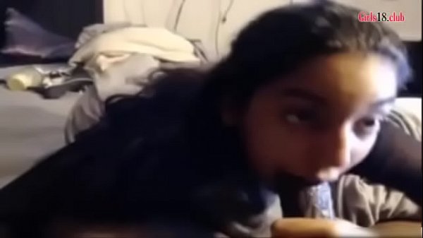 arabo magro che mangia un cazzo nero