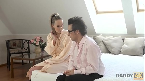 DADDY4K. Testing modern views