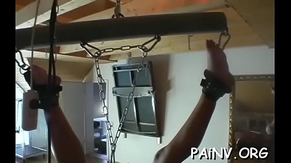 Vielleicht ist die perverse Züchtigung der Brustwarzen die Zukunft der wilden Sex-Action