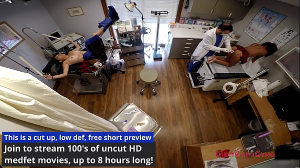 Asiatische Stiefschwestern absolvieren gemeinsam die erste Gynäkologie-Untersuchung, während ihre Freundin Ami Rogue zusieht! Asia Perez &amp_ Little Mina in „Which Step Sister Goes 1st“_ @GirlsGoneGyno Reup