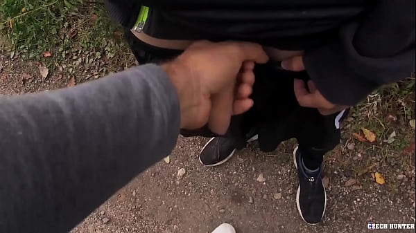Il dolce ragazzo Tomas viene pagato per farsi sbattere forte il buco del culo in Pov - BigStr