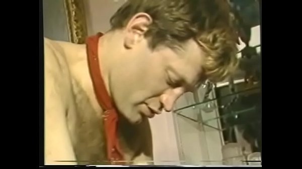 Il consigliere del campo ha detto ai suoi gemelli Daisy che l'unica cosa è meglio di sentirsi un cazzo duro nel culo