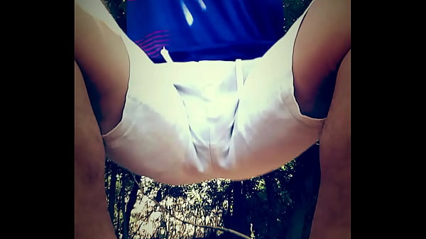 Zurück zum Außenbereich 1 m&igrave_ im Wald. Wenn nur meine Teamkollegen hier glücklich wären.