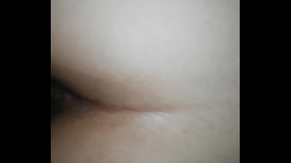 se d. My wife watching Netflix wakes her up and now she asks for her ass and pussy, she prepares for anal sex, I put my cock in her, she moans with pleasure and I leave my semen on her face!!! PART 2