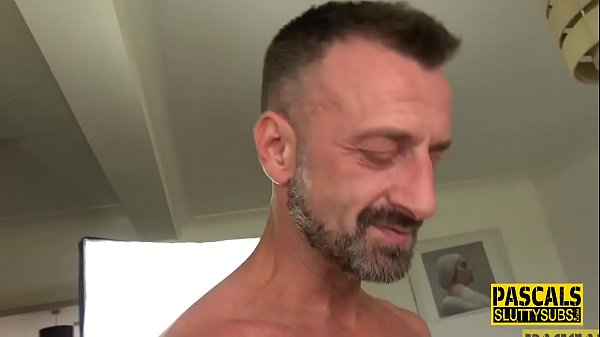 Kinky amateur slut gets toyed