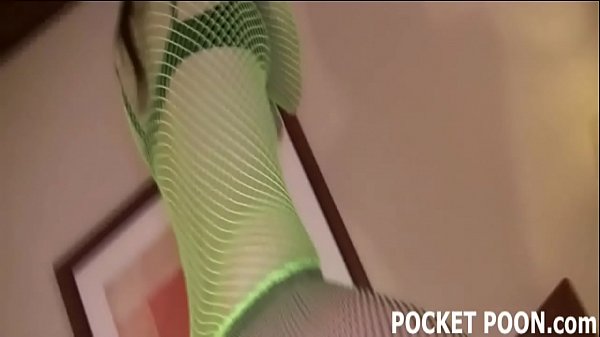 अपना गर्म वीर्य सीधे मेरी दरार पर मारो