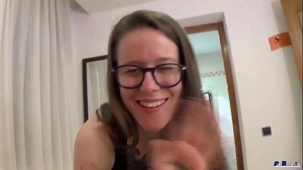 PEQUE&Ntilde_A VERY HOT AMATEUR YOUNG AMERICAN GIRL SWALLOWS THE MILK