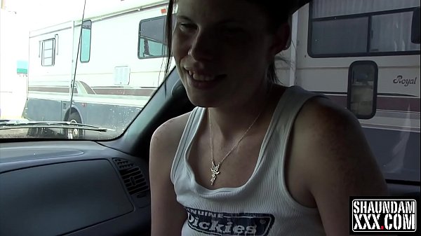 HOLLY LANE MI HA SEGUITO SU MYSPACE E MI HA SUCCHIATO IL CAZZO NERO NEL CAMION