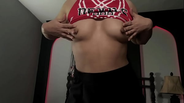 Cheerleader Shows Her BIG ASS to the CAMERA While Being Recorded | Astarioth