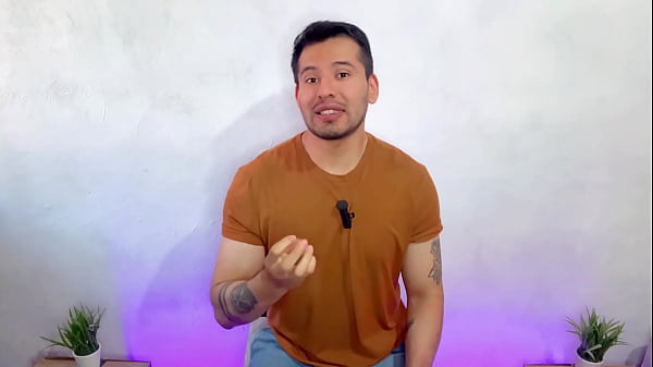 Gifted Cuban military police receive oral sex from a man in an alley at night behind a tree. sexual story