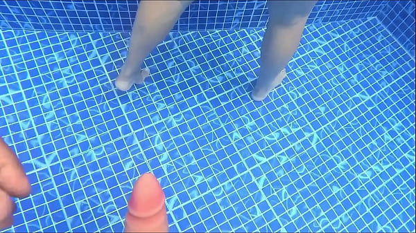 I CAUGHT A STRANGER WITH A HUGE ASS IN THE SWIMMING POOL AND I NAILED HIS COCK STRAIGHT INTO THE CO&Ntilde_O