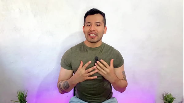 Married winemaker with a 22cm height makes the Colombian Police give him oral sex in the warehouse at work! sexual story