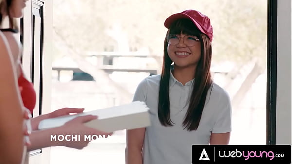 Hot lovely Teen has fun - Unknown