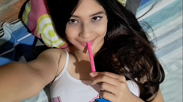 Horny ni&ntilde_era makes you cum twice