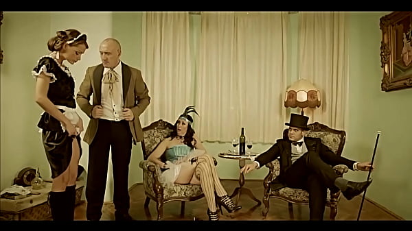 1900 年初的 BDSM。第 1 部分。女佣的错误必须受到惩罚。