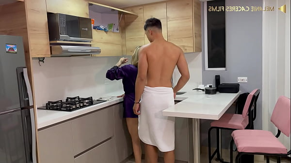 coquete&aacute_ndole a mi hermanastro - hermanastra petite le da una buena follada a su hermanastro