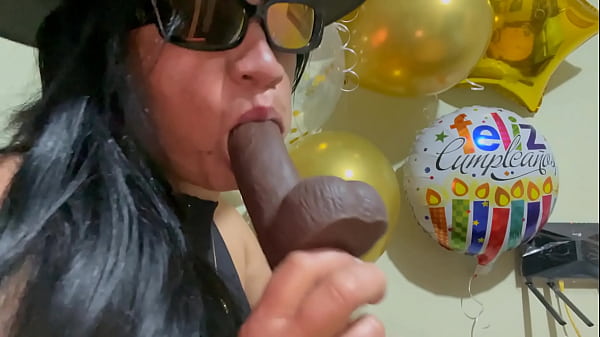 Hoy es mi cumplea&ntilde_os y quiero tu verga de regalo