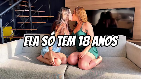 Ela s&oacute_ tem 18 aninhos mas &eacute_ cheia de fetiches
