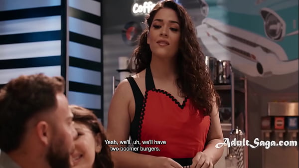 Ai cần một ly sữa lắc khi bạn có thể có một con gà lắc lén lút dưới gầm bàn?