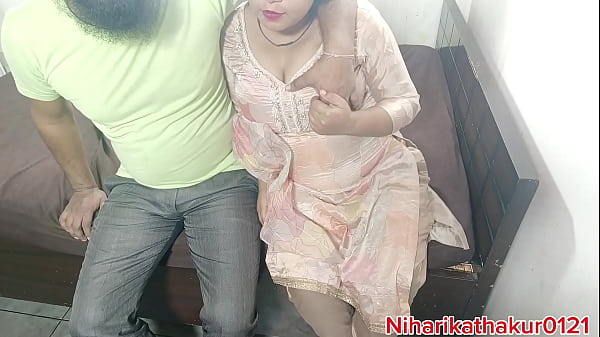 I tore my girlfriend'_s tights and squirted my cum over her pussy