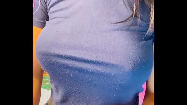 Puta flaca y esbelta folla en todas las posiciones