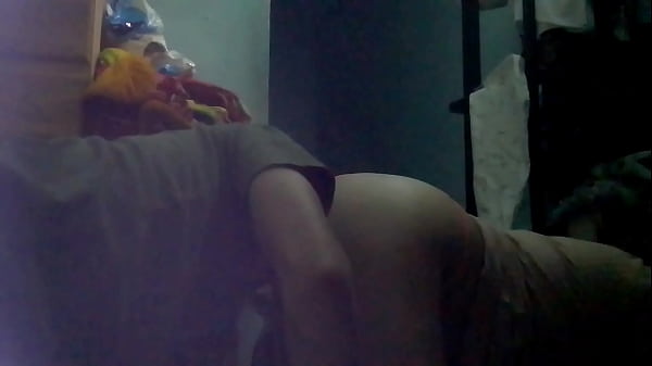 I suck her tail and shell in the dark