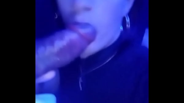 Neg&atilde_o mit einem superdicken Schwanz brach in den gesamten cdzinha Branquinha frechen Blowjob ein