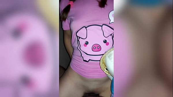 La figliastra appena maggiorenne viene lasciata alle cure del patrigno e il pervertito se la scopa - Don'_t Leave Me Alone con il mio patrigno, giovane 18 anni