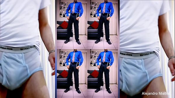 Maduro de traje baila y al final saca la polla