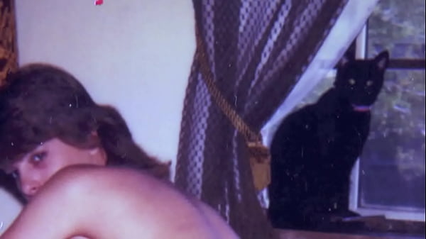 Babes cổ điển với thú cưng