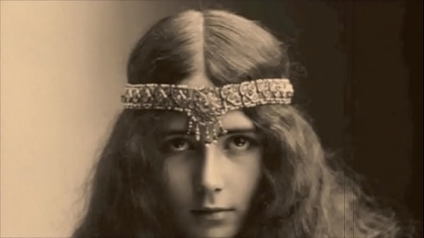 Cuộc sống bí mật của tôi, Top 20 người đẹp cổ điển