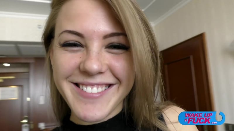 Viola Bailey se réveille et baise le lendemain [tout le sexe, pipe, hardcore]