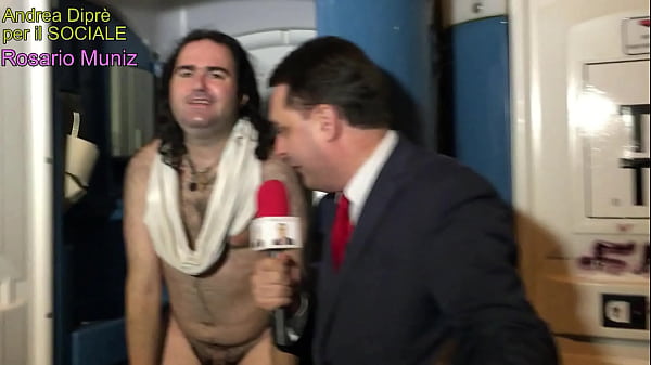 El pene más pequeño jamás visto: Rosario Muniz completamente desnuda presentado por Andrea Dipr&egrave_