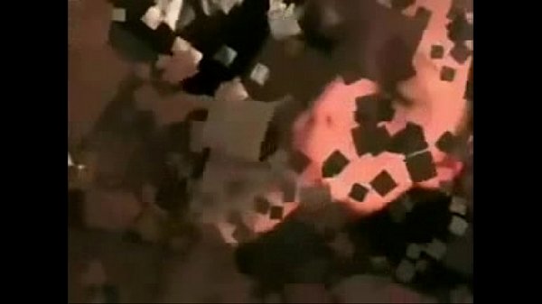 Amateur-MILF wird von Glatzkopf gefickt